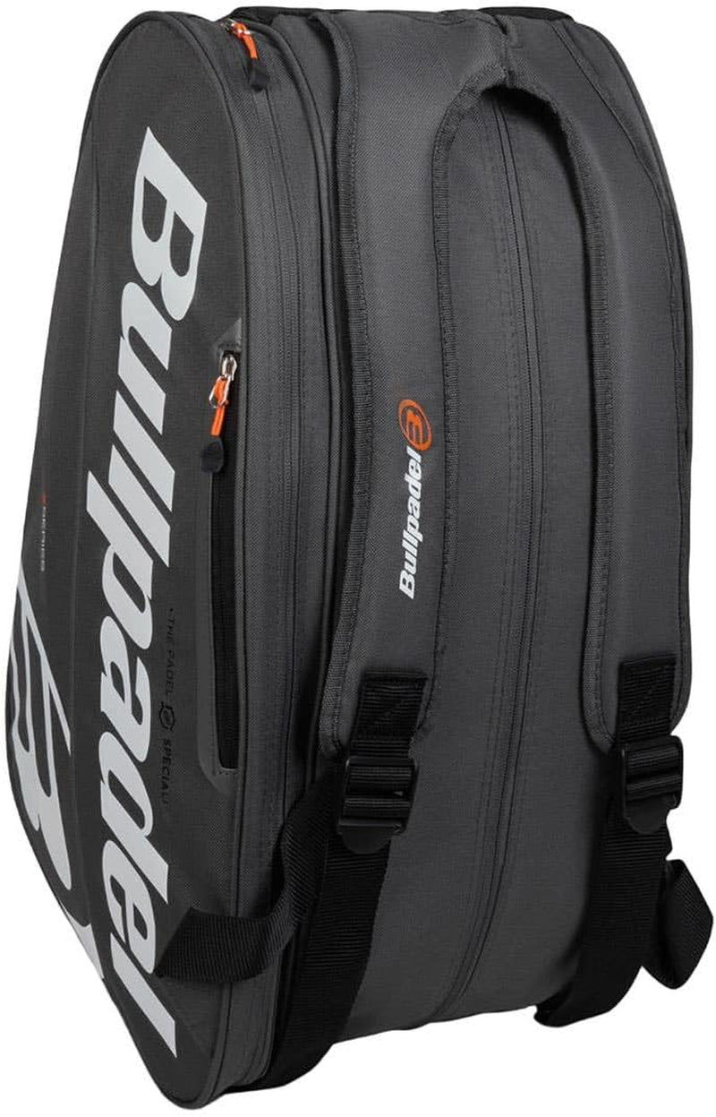 - Paletero Tour Blanco, Con Detalles En Gris, Con Bolsillos Para Palas, Compartimento Para Ropa O Material Y Bolsillos Auxiliares, Asas Acolchadas Y De Mano Para Transportar, Gran Capacidad